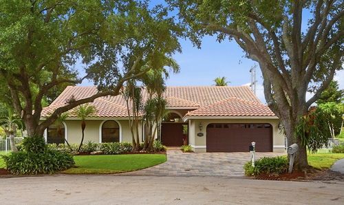 4704 Nw 99th Ln, Coral Springs, FL, 33076-2438 | Card Image