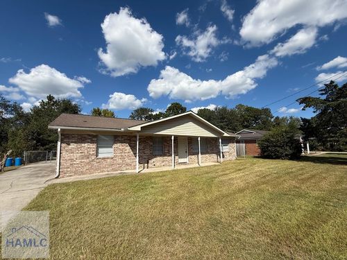 240 Deerwood Dr, Hinesville, GA, 31313-5217 | Card Image