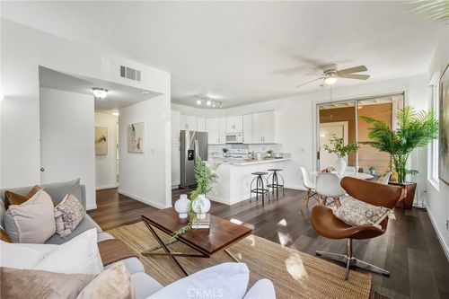 unit-e-2426 Pleasant Way, Thousand Oaks, CA, 91362-3272 | Card Image