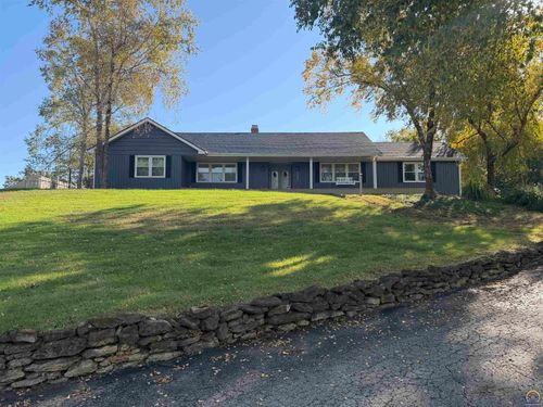 3820 Sw Chelmsford Rd, Topeka, KS, 66610-1407 | Card Image