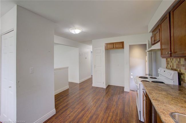 46 Elmwood Ave, House other with 6 bedrooms, 2 bathrooms and 4 parking in Cambridge ON | Image 12