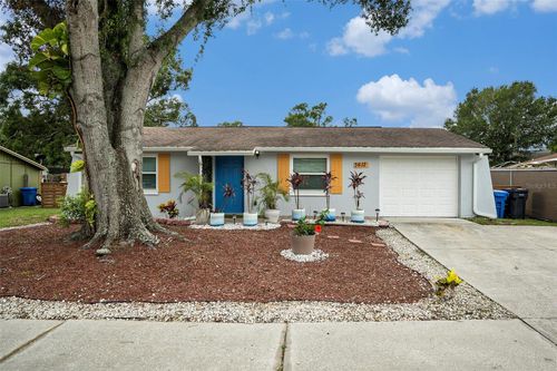 3612 Patina Dr, TAMPA, FL, 33619-1281 | Card Image