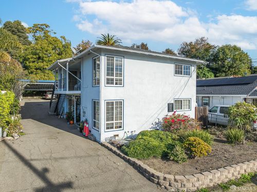 16520 Los Banos St, Ashland, CA, 94578-2304 | Card Image