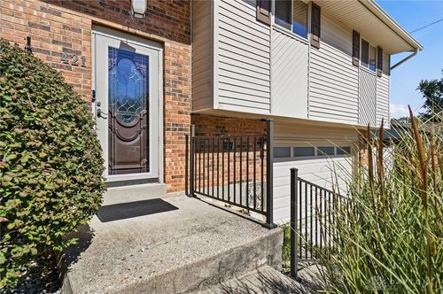421 Greenport Drive, West Carrollton, OH, 45449 | Card Image