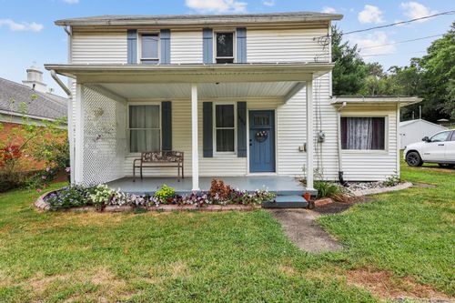 1400 Pleasant Valley Dr, Coshocton, OH, 43812-9138 | Card Image