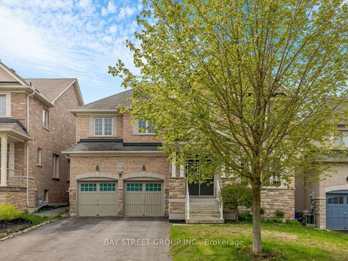 1008 Sherman Brock Cir, Newmarket, ON, L3X0B8 | Card Image