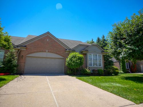 1322 Copper Cir, Rochester, MI, 48306-4591 | Card Image