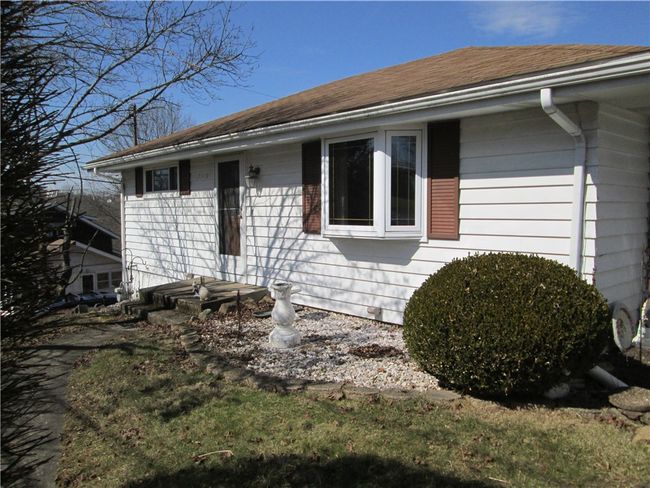 2310 11 Th St, House other with 3 bedrooms, 2 bathrooms and null parking in Patterson Hts PA | Image 4