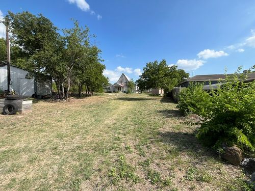 203 W Cherry Street, Lometa, TX, 76853 | Card Image
