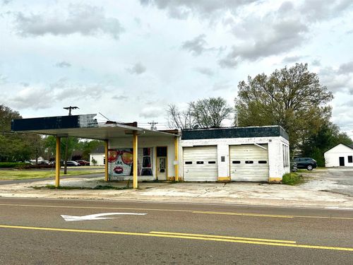 343 W Main St, Brownsville, TN, 38012-2530 | Card Image