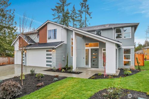 16624 63rd Ave W, Lynnwood, WA, 98037-2707 | Card Image