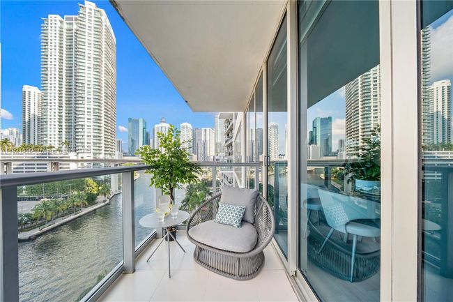 APT-803 - 185 Sw 7 Th St, Condo with 2 bedrooms, 3 bathrooms and null parking in Miami FL | Image 10