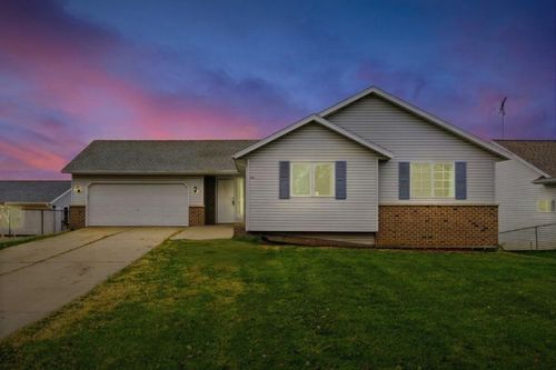 403 8th St Nw, Kasson, MN, 55944-1072 | Card Image