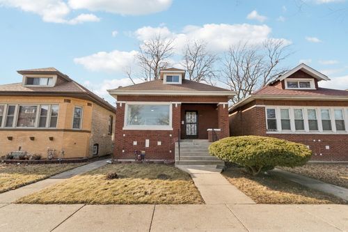 7640 S Bishop St, Chicago, IL, 60620-4125 | Card Image