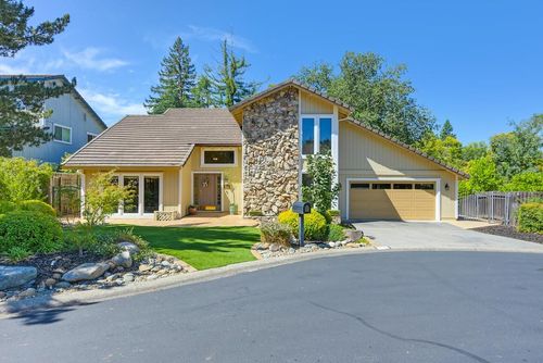 9136 Junewood Ln, Fair Oaks, CA, 95628-4112 | Card Image