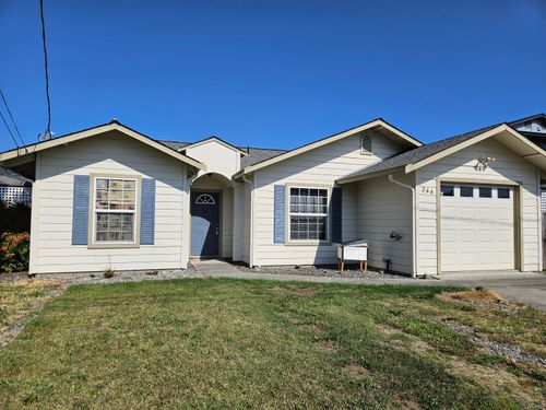 244 2nd Ave, Rio Dell, CA, 95562-1718 | Card Image