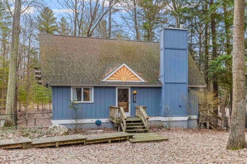 7560 Peaceful Vly, Williamsburg, MI, 49690-9242 | Card Image