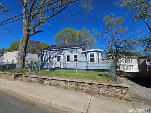14 Spring St, Killingly, CT, 06239-2833 | Card Image