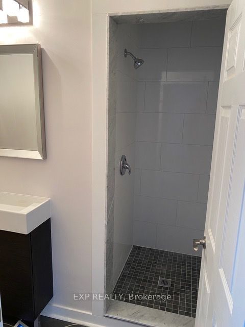 Residential Lease in Hamilton 5