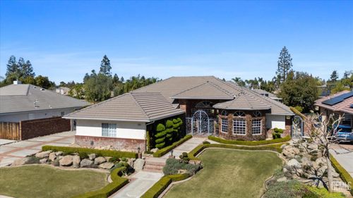 7008 Turquoise, Bakersfield, CA, 93308 | Card Image