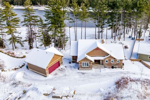 103 A Carriage Landing Dr, Haley Station, ON, K0J1Y0 | Card Image