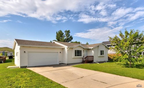 119 Soldier Field Ct, Rapid City, SD, 57701-4304 | Card Image