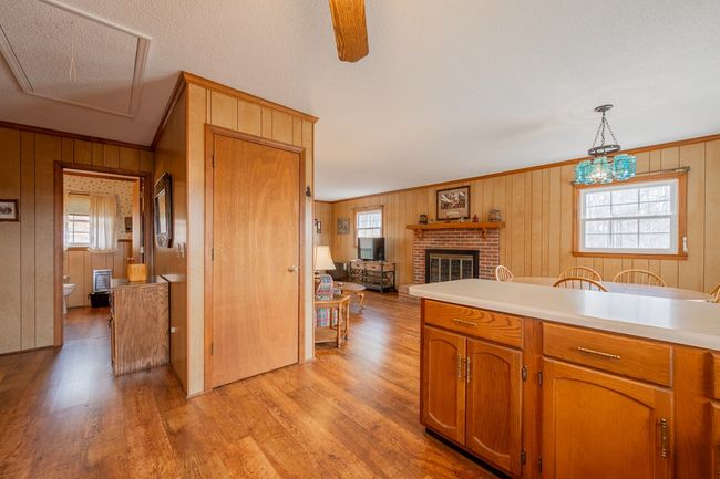913 Kanawha Ridge Rd, House other with 3 bedrooms, 2 bathrooms and null parking in Dugspur VA | Image 15