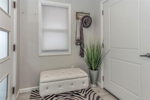 127 Maple Blvd, Long Beach, NY, 11561-3816 | Card Image
