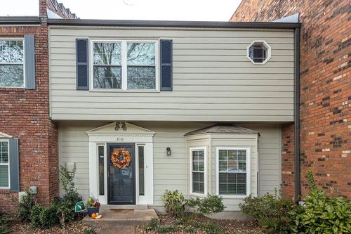 8161 Hunters Grove Ln, Germantown, TN, 38138-3285 | Card Image