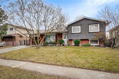 254 Elmwood Rd, House other with 4 bedrooms, 2 bathrooms and 3 parking in Oakville ON | Image 3