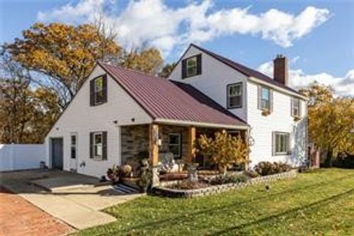 497 Route 288, Ellwood City, PA, 16117-5415 | Card Image