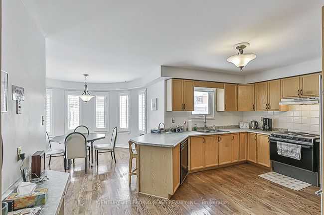 30 Wigston Crt, House other with 4 bedrooms, 3 bathrooms and 4 parking in Whitby ON | Image 12