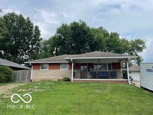 411 Gilbert St, Beech Grove, IN, 46107-1642 | Card Image
