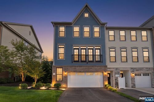 8 Driftway Ln, Montvale, NJ, 07645-1866 | Card Image