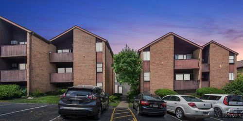 4904 Chalet Dr, Saint Bernard, OH, 45217-1455 | Card Image