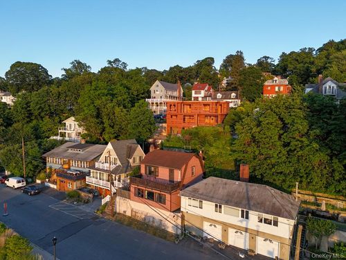 61 The Blvd, Sea Cliff, NY, 11579-1027 | Card Image