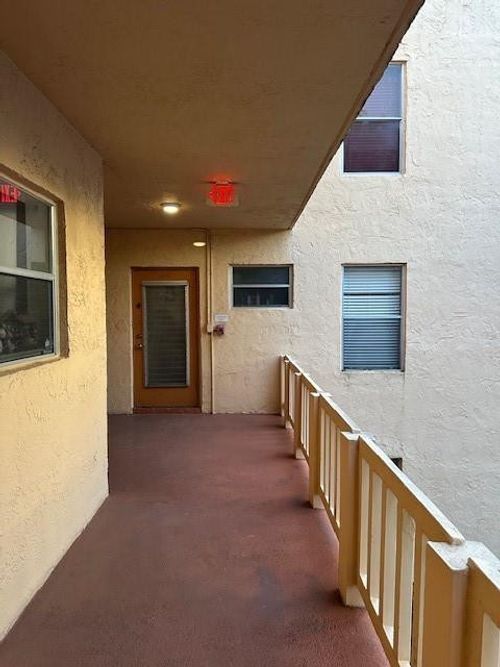 209-8390 Lagos De Campo Blvd, Tamarac, FL, 33321-8500 | Card Image