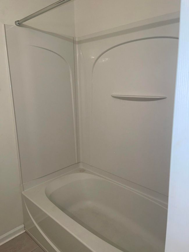 Hall Bath | Image 13
