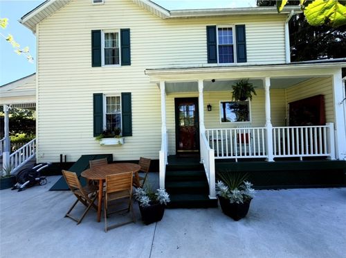 718 Skylark Dr, Connellsville, PA, 15425-1961 | Card Image
