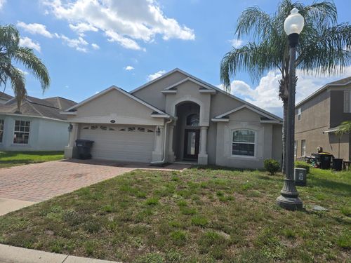 698 Brookeshire Dr, DAVENPORT, FL, 33837-4586 | Card Image