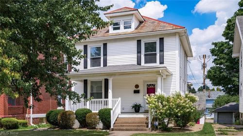711 Saint Louis Ave, Zanesville, OH, 43701-2449 | Card Image