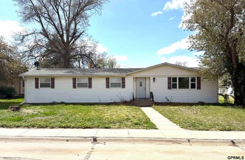 305 N Maple Street N, DAVENPORT, NE, 68335 | Card Image