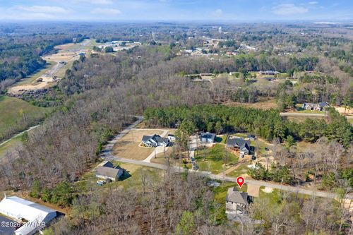 140 Eagle Crest Ln, Parsons, TN, 38363-4094 | Card Image