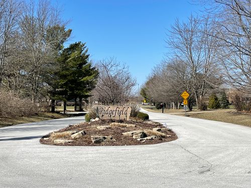 2552 Royal Ridge Dr, Crete, IL, 60417 | Card Image