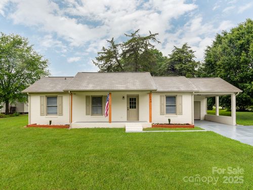 2040 Stratford Dr, Conover, NC, 28613-7420 | Card Image