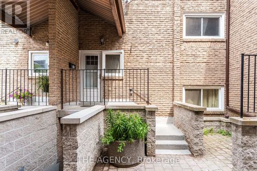 50 Scarborough Golf Club Road, Toronto (Scarborough Village), ON, M1M3T5 | Card Image