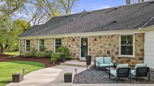 1005 Lone Tree Road, Elm Grove, WI, 53122 | Card Image