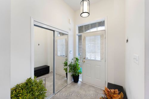 80 Fallmeadow Cir, Brampton, ON, L6Y0Y6 | Card Image