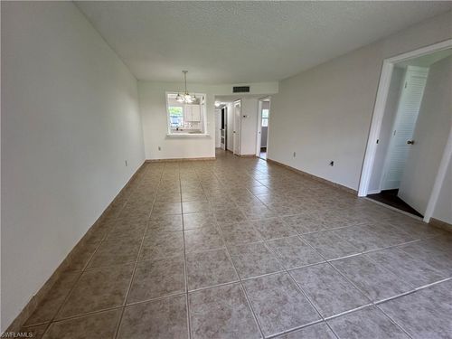 apt-111-170 Turtle Lake Ct, NAPLES, FL, 34105-2361 | Card Image