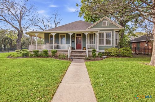 801 N Craig St, Victoria, TX, 77901-5017 | Card Image